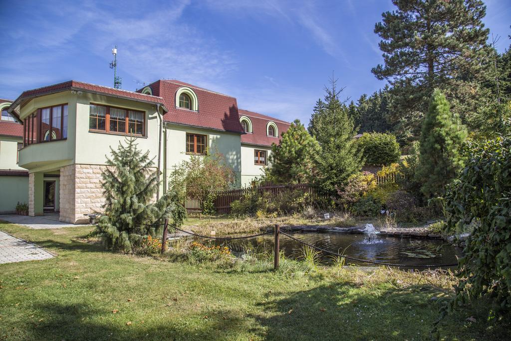 Wellness Hotel Vyhlidka Nachod Exterior photo